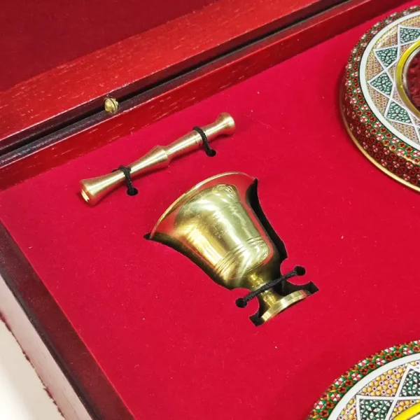 زعفران کادویی و هل